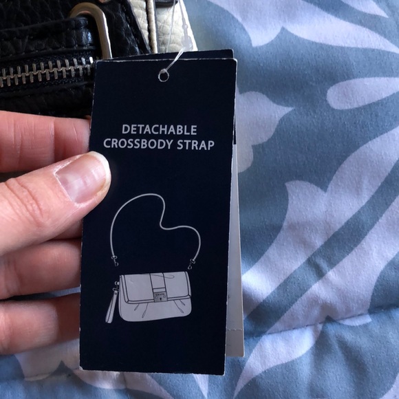 Chaps crossbody purse/clutch - Picture 5 of 7